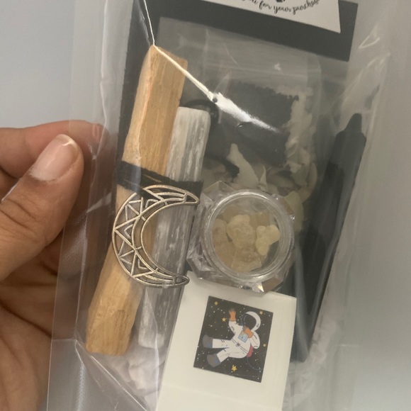 SPIRITUAL PROTECTION KIT - Picture 3 of 7